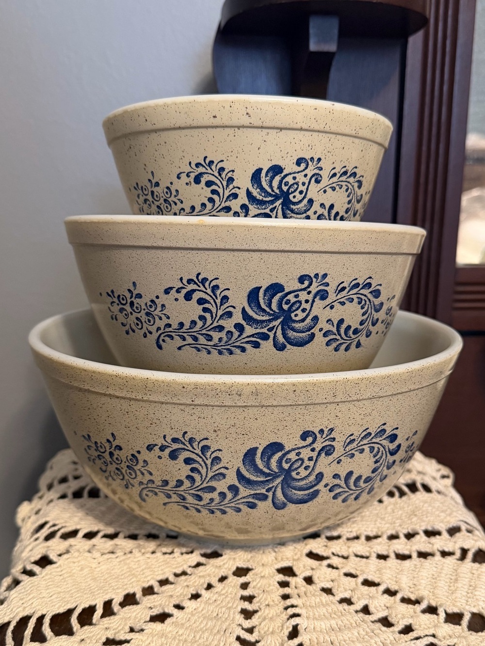 Pyrex Homestead Mixing Bowls